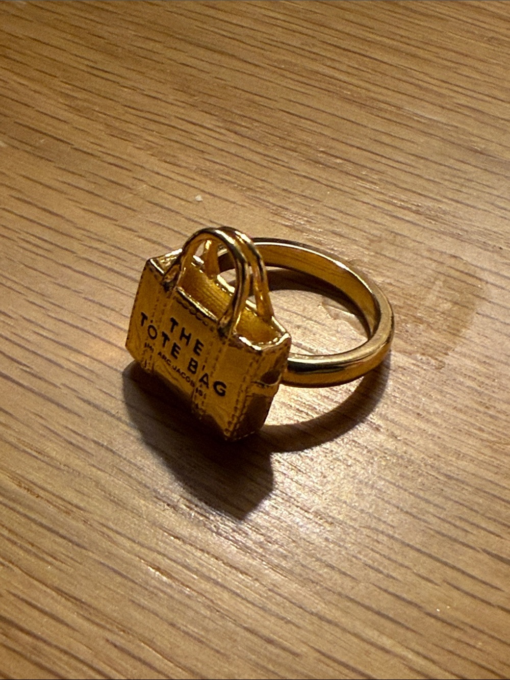 Marc Jacobs The Tote Bag Gold Charm Ring - Picture 5 of 7
